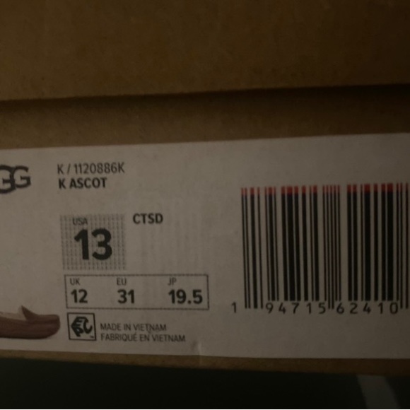 Kids UGG Ascot slippers- Brand NEW - Picture 11 of 11